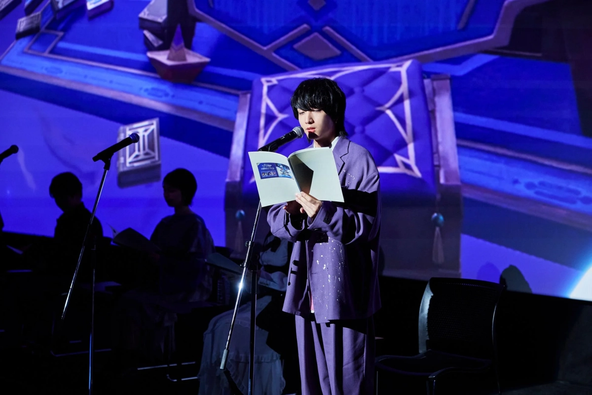 朗読中の男性声優