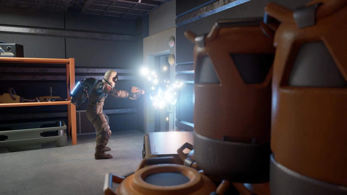 未来的な作業空間で、宇宙服を着た人物が手持ちの装置から青白いスパークを発生させています