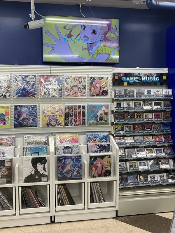 アニメやゲームの音楽CD売り場