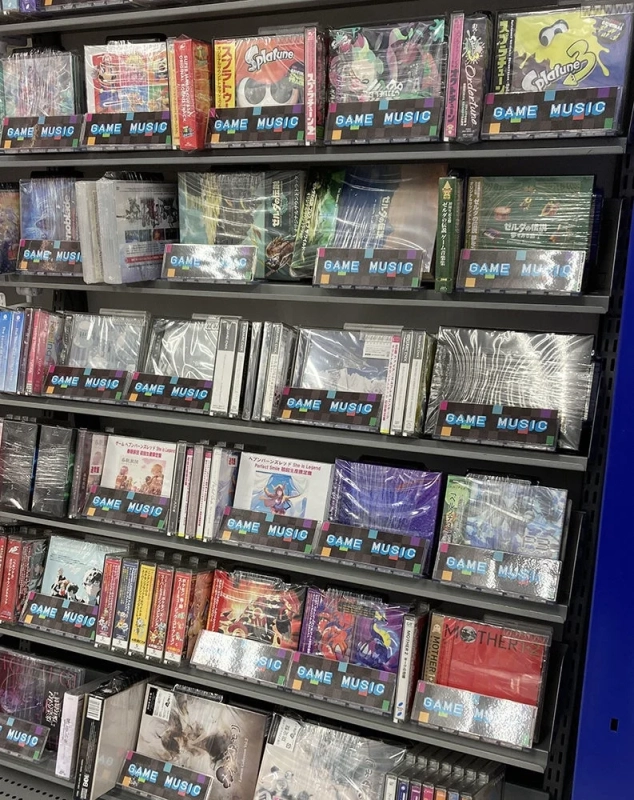 ゲーム音楽CDが並ぶ棚の様子