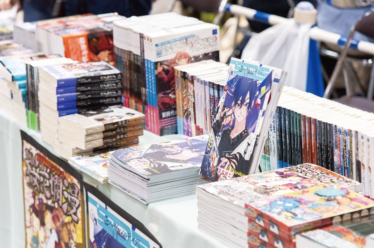 同人誌やライトノベルの展示