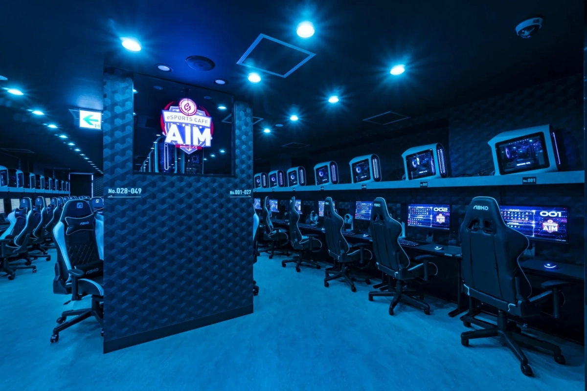 eSPORTS CAFE AIM内部
