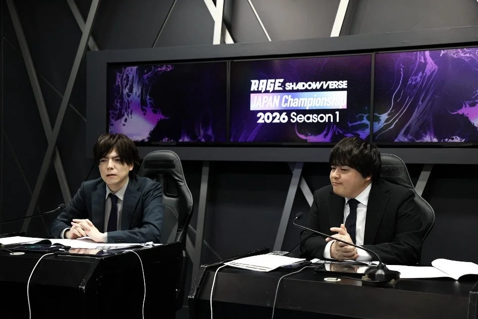 実況・解説を務める平岩康佑さん、友田一貴さん、まるさん、海老原悠さん