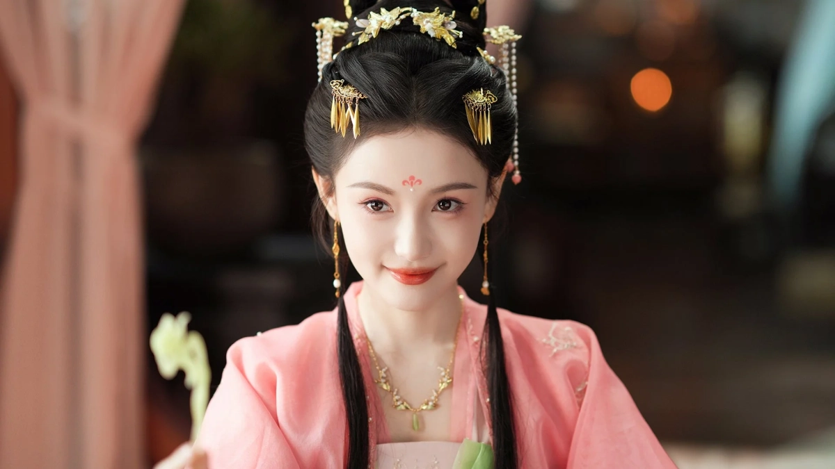 中国伝統衣装の女性ポートレート