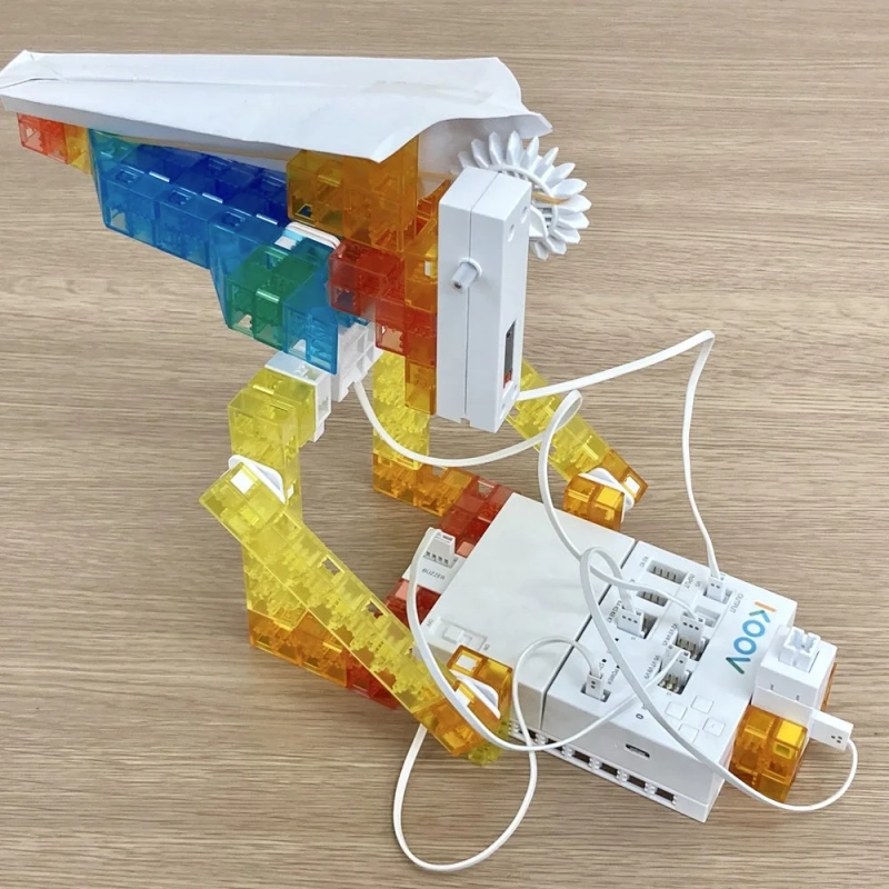 ロボット紙飛行機