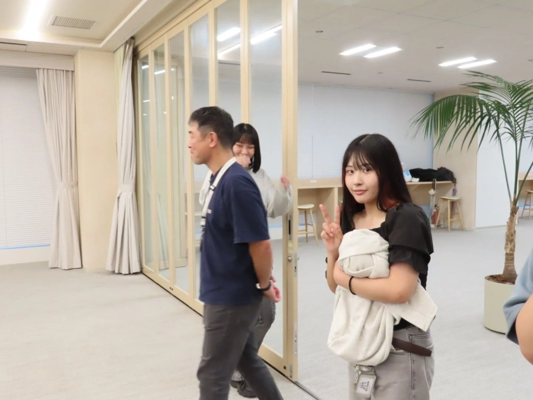 学生スタッフ笑顔