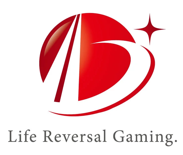 赤い円形を基調とした抽象的なロゴマークと、「Life Reversal Gaming.」というテキストが配置された画像です。ロゴはD字やB字にも見える形状と、右上に小さな星のデザインが特徴です。